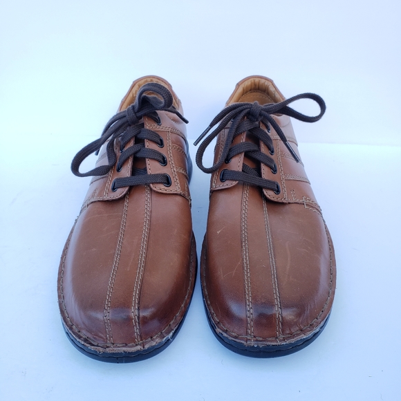 NWOB Clarks lace up brown leather dress shoes - Picture 3 of 10